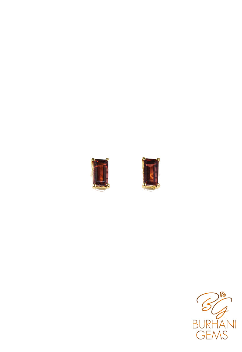 GARNET STUD EARRINGS 18KT GOLD