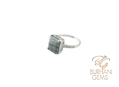 WHITE GOLD SAPPHIRE DIAMOND RING