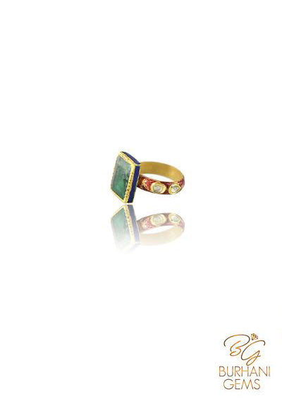 ROYAL ANTIQUE COLOMBIAN EMERALD RING